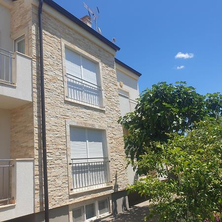 Apartmani Bepo Sveti Filip i Jakov Exteriör bild