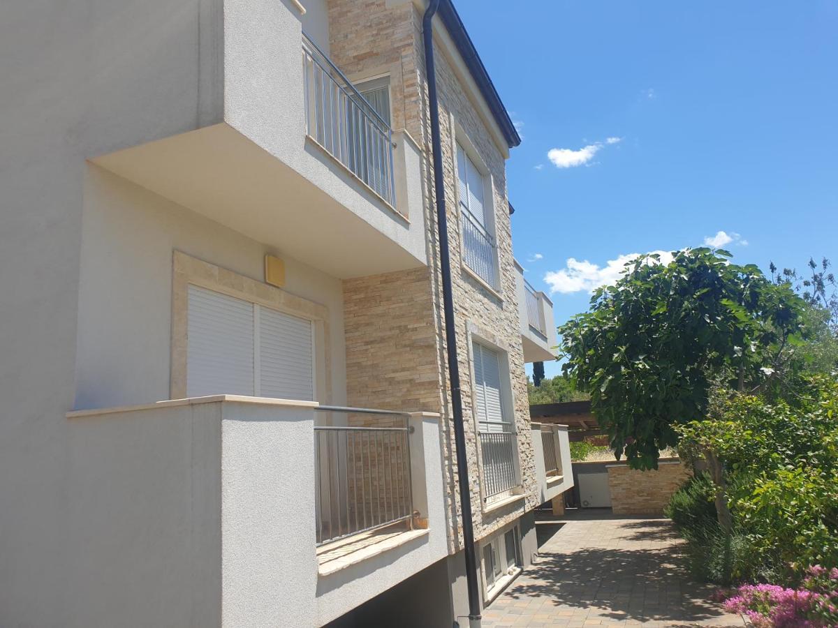 Apartmani Bepo Sveti Filip i Jakov Exteriör bild